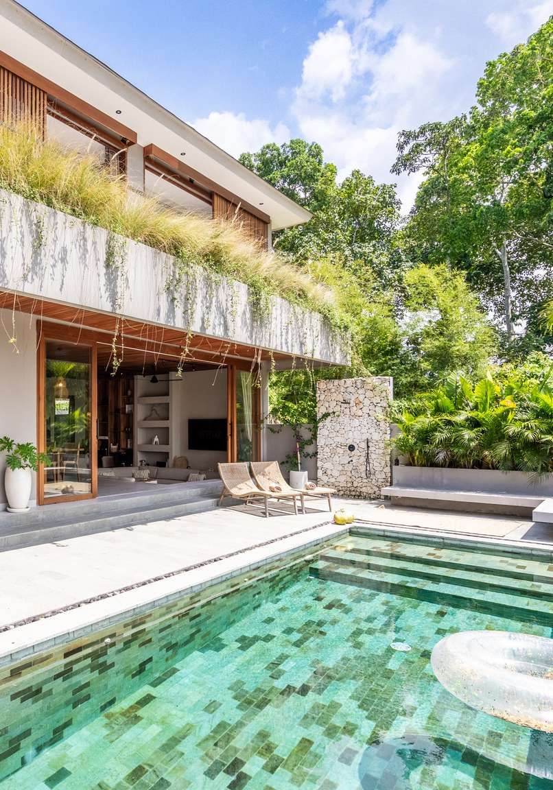 Villa Okin, Tumbak Bayuh